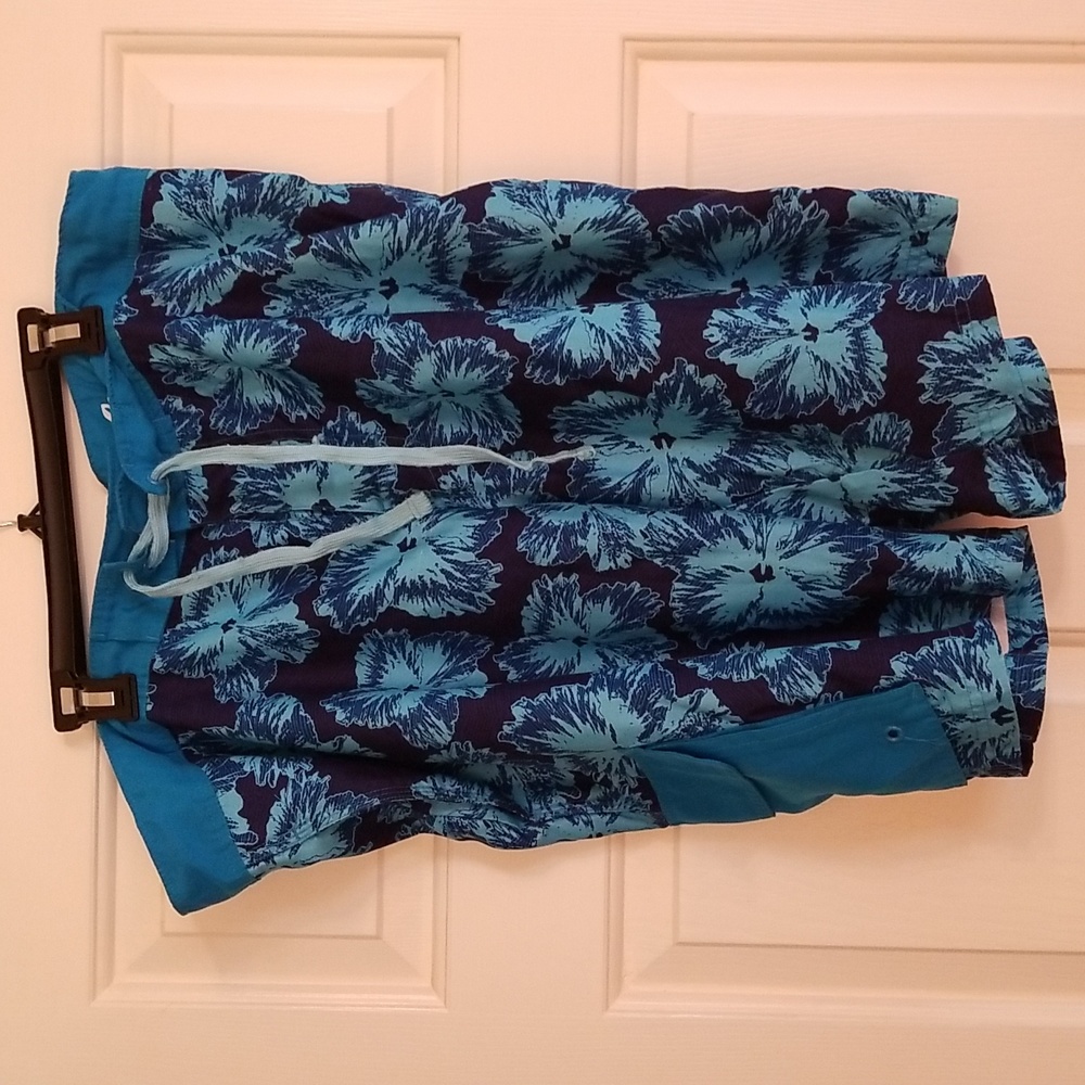 Red Camel shorts